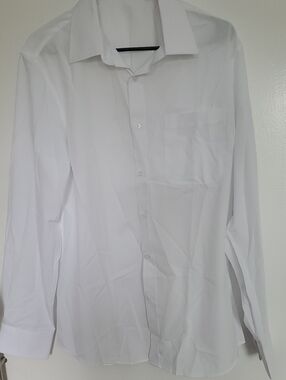 Men's White Dress Shirt with Chest Pocket - Classic Button Front Italian Design